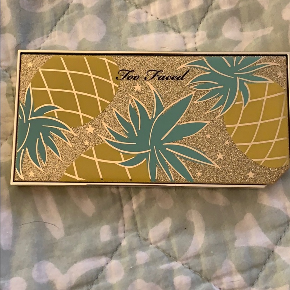 Too Faced pineapple palette